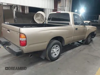 2004 Toyota Tacoma z VIN 5TENL42N74Z385687, wystawiony jako IAAI lot #42140317 z przebiegiem 218 595 mil mil oraz . Historia ofert i sprzedaży dostępna na DreamBid. Obrazek 4.