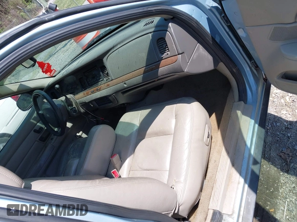 2007 Ford Crown Victoria LX z VIN 2FAFP74V37X122518, wystawiony jako IAAI lot #42071004 z przebiegiem 228 547 mil mil oraz . Historia ofert i sprzedaży dostępna na DreamBid. Obrazek 5.
