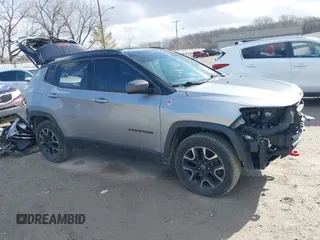 2018 Jeep Compass Trailhawk with VIN 3C4NJDDB6JT501744, listed as a IAAI auction lot 41727027 with 68,410 mi miles and . Bid and sale history available at carsss.com. Image 14.