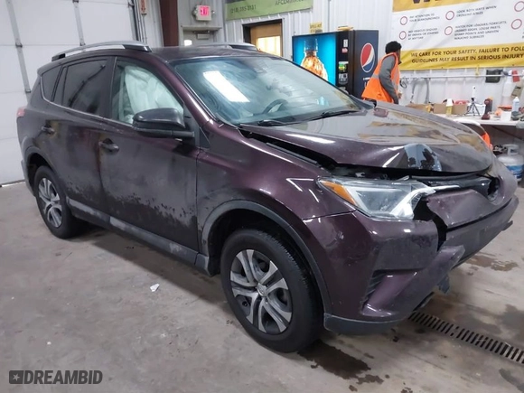 2018 Toyota RAV4 LE with VIN 2T3BFREVXJW737378, listed as a IAAI auction lot 41355320 with 58,609 mi miles. Bid and sale history available at carsss.com. Image 1.
