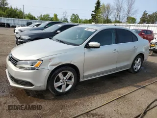 2011 Volkswagen Jetta SE с VIN 3VWBX7AJ6BM332624, выставлен на аукционе Copart как лот 58819165 с пробегом 201 685 миль миль и Чистый • Clean title. История ставок и продаж доступна на DreamBid. Изображение 1.