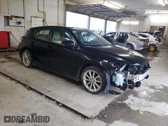 2013 Lexus CT 200h z VIN JTHKD5BH5D2168142, wystawiony jako Copart lot #56088715 z przebiegiem 198 249 mil mil oraz Szkoda całkowita • Salvage title. Historia ofert i sprzedaży dostępna na DreamBid. Obrazek 4.
