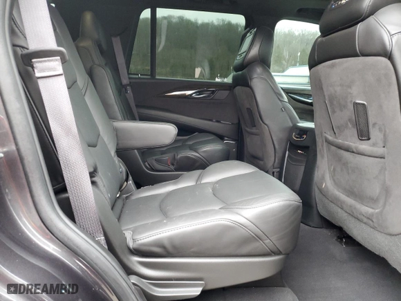 2016 Cadillac Escalade Platinum with VIN 1GYS4DKJ9GR327698, listed as a Copart auction lot 40328834 with 88,881 mi miles. Bid and sale history available at carsss.com. Image 11.