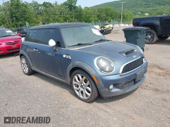 2010 MINI Hardtop S with VIN WMWMF7C54ATZ74321, listed as a IAAI auction lot 42409281 with 193,547 mi miles and . Bid and sale history available at DreamBid. Image 1.