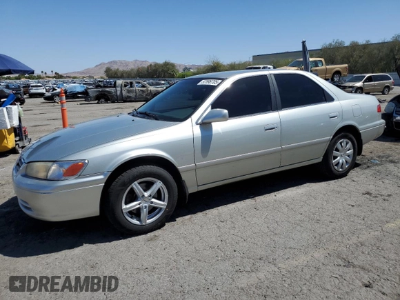2000 Toyota Camry CE with VIN JT2BG22KXY0492183, listed as a Copart auction lot 52596705 with 181,840 mi miles and Salvage Title. Bid and sale history available at carsss.com. Image 1.