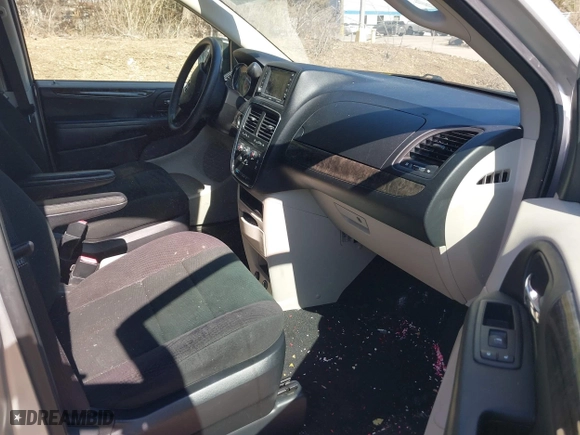 2011 Dodge Grand Caravan Mainstreet with VIN 2D4RN3DG0BR790008, listed as a IAAI auction lot 41701154 with 117,971 mi miles. Bid and sale history available at carsss.com. Image 5.