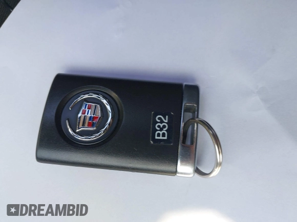 2013 Cadillac CTS-V z VIN 1G6DV5EP0D0102168, wystawiony jako IAAI lot #41791601 z przebiegiem Nie podano mil oraz . Historia ofert i sprzedaży dostępna na DreamBid. Obrazek 11.