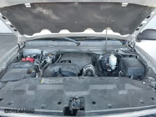 2010 Chevrolet Silverado 1500 LT with VIN 3GCRKSE31AG258718, listed as a IAAI auction lot 42061306 with 220,656 mi miles. Bid and sale history available at carsss.com. Image 10.