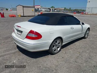 2008 Mercedes-Benz CLK 350 z VIN WDBTK56F08F238261, wystawiony jako IAAI lot #41988325 z przebiegiem 263 008 mil mil oraz . Historia ofert i sprzedaży dostępna na DreamBid. Obrazek 4.