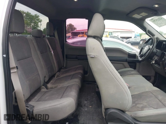 2016 Ford F-150 XL с VIN 1FTEX1CPXGFA70273, выставлен на аукционе IAAI как лот 42219759 с пробегом 161 608 миль миль и . История ставок и продаж доступна на DreamBid. Изображение 8.