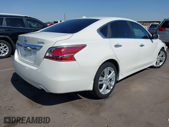 2014 Nissan Altima SL z VIN 1N4BL3AP9EC173704, wystawiony jako IAAI lot #42300470 z przebiegiem 139 036 mil mil oraz . Historia ofert i sprzedaży dostępna na DreamBid. Obrazek 4.
