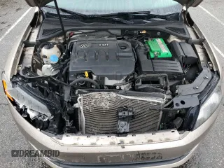 2015 Volkswagen Passat SE z VIN 1VWBV7A38FC066778, wystawiony jako Copart lot #50843015 z przebiegiem 100 790 mil mil oraz Szkoda całkowita • Salvage title. Historia ofert i sprzedaży dostępna na DreamBid. Obrazek 11.