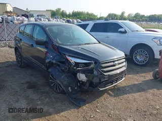 2017 Ford Escape S с VIN 1FMCU0F75HUD60239, выставлен на аукционе IAAI как лот 42384283 с пробегом 60 068 миль миль и . История ставок и продаж доступна на DreamBid. Изображение 1.