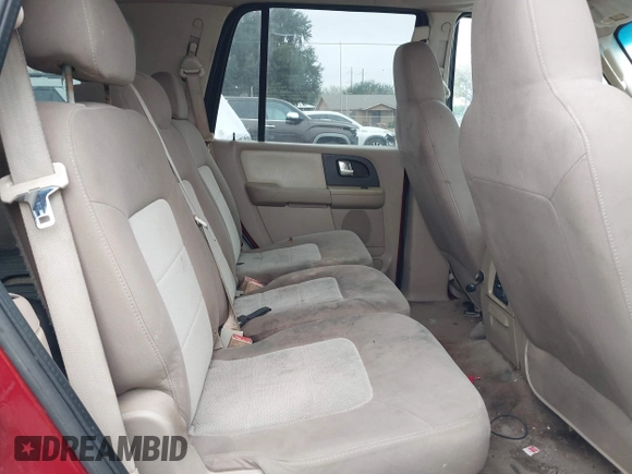 2004 Ford Expedition Special Service with VIN 1FMPU15L44LB86041, listed as a IAAI auction lot 41411675 with 1 mi miles. Bid and sale history available at carsss.com. Image 8.
