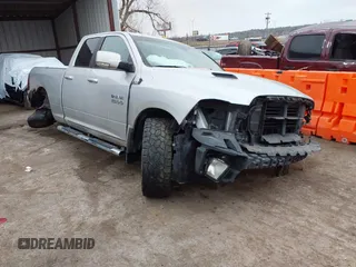 2016 Ram 1500 Sport z VIN 1C6RR7HT7GS405833, wystawiony jako IAAI lot #41697176 z przebiegiem 150 223 mil mil oraz . Historia ofert i sprzedaży dostępna na DreamBid. Obrazek 1.