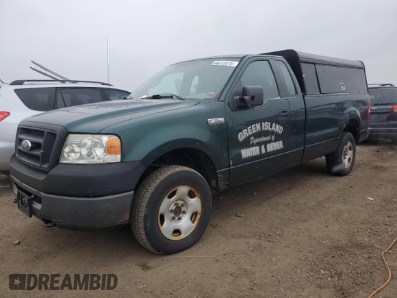 2008 Ford F-150 XL with VIN 1FTRF14W68KE24101, listed as a Copart auction lot 44612415 with 805,525 mi miles and Clean Title. Bid and sale history available at carsss.com. Image 1.