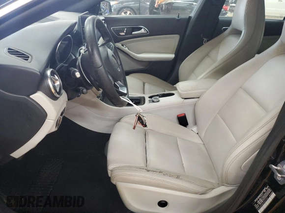 2018 Mercedes-Benz CLA 250 with VIN WDDSJ4GB4JN657124, listed as a Copart auction lot 58735945 with 131,036 mi miles and Salvage title. Bid and sale history available at DreamBid. Image 7.
