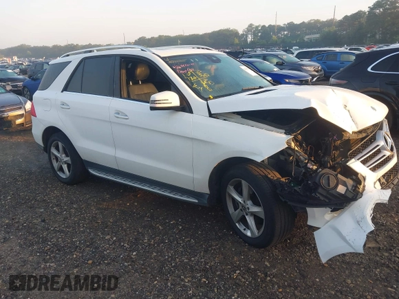 2018 Mercedes-Benz GLE 350 with VIN 4JGDA5HB3JB159999, listed as a IAAI auction lot 42642708 with 135,978 mi miles and . Bid and sale history available at DreamBid. Image 1.