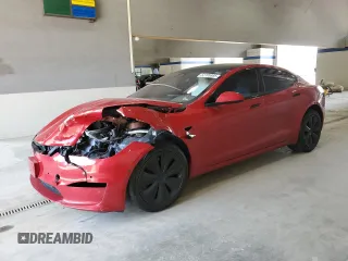 2022 Tesla Model S z VIN 5YJSA1E53NF486764, wystawiony jako Copart lot #52705885 z przebiegiem 73 637 mil mil oraz Szkoda całkowita • Salvage title. Historia ofert i sprzedaży dostępna na DreamBid. Obrazek 1.