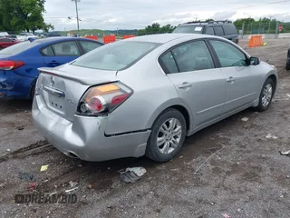 2012 Nissan Altima S z VIN 1N4AL2AP6CC193122, wystawiony jako IAAI lot #42311063 z przebiegiem 183 570 mil mil oraz . Historia ofert i sprzedaży dostępna na DreamBid. Obrazek 4.