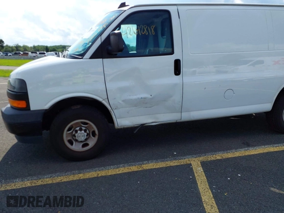 2019 Chevrolet Express Cargo with VIN 1GCWGAFP8K1370495, listed as a IAAI auction lot 42692818 with 73,398 mi miles and . Bid and sale history available at DreamBid. Image 6.