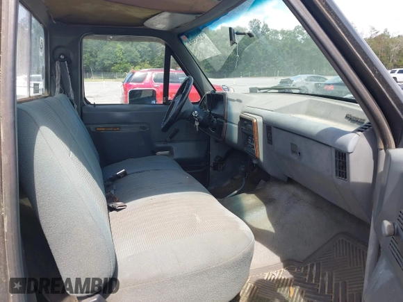 1989 Ford F-150 with VIN 2FTEF14N0KCA90438, listed as a IAAI auction lot 42448592 with 40,038 mi miles and . Bid and sale history available at DreamBid. Image 5.