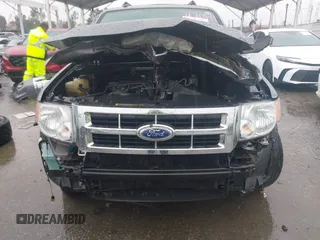 2010 Ford Escape Limited с VIN 1FMCU0EG8AKB81518, выставлен на аукционе IAAI как лот 41725893 с пробегом 142 640 миль миль и . История ставок и продаж доступна на DreamBid. Изображение 6.