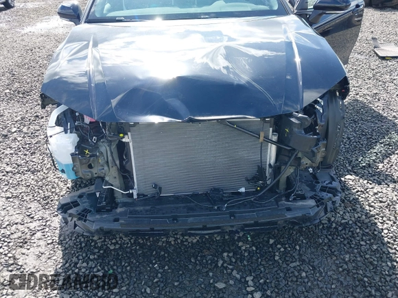 2025 Toyota Camry LE z VIN 4T1DBADK4SU011099, wystawiony jako IAAI lot #41949441 z przebiegiem 1 548 mil mil oraz . Historia ofert i sprzedaży dostępna na DreamBid. Obrazek 6.
