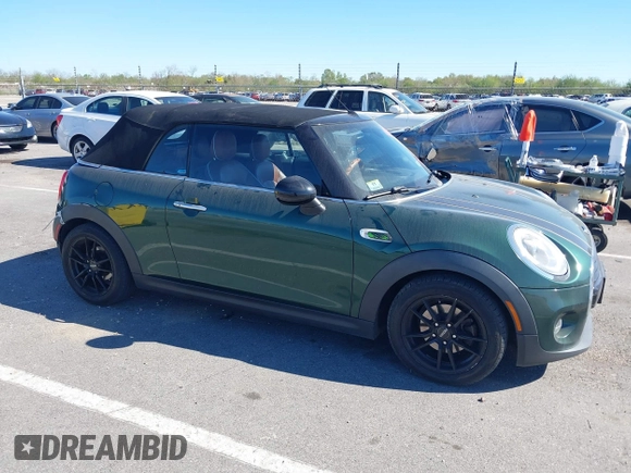 2016 MINI Convertible с VIN WMWWG5C51G3C19231, выставлен на аукционе IAAI как лот 41805261 с пробегом 93 573 миль миль и . История ставок и продаж доступна на DreamBid. Изображение 13.