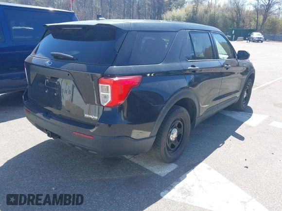 2021 Ford Police Interceptor Utility z VIN 1FM5K8ABXMGA33790, wystawiony jako IAAI lot #42065493 z przebiegiem 52 296 mil mil oraz . Historia ofert i sprzedaży dostępna na DreamBid. Obrazek 4.