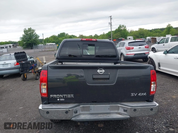 2015 Nissan Frontier SV z VIN 1N6AD0EV6FN715810, wystawiony jako IAAI lot #42199101 z przebiegiem 134 982 mil mil oraz . Historia ofert i sprzedaży dostępna na DreamBid. Obrazek 16.