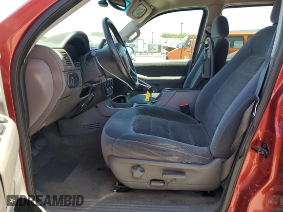 2002 Ford Explorer XLT с VIN 1FMZU73W12UC77431, выставлен на аукционе Copart как лот 66123385 с пробегом 195 299 миль миль и Списание • Salvage title. История ставок и продаж доступна на DreamBid. Изображение 7.
