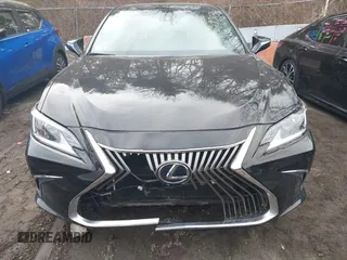 2020 Lexus ES with VIN 58ADZ1B16LU075774, listed as a IAAI auction lot 41659318 with 38,796 mi miles. Bid and sale history available at carsss.com. Image 12.