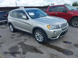 2014 BMW X3 xDrive28i z VIN 5UXWX9C58E0D40426, wystawiony jako IAAI lot #42607850 z przebiegiem 17 334 mil mil oraz . Historia ofert i sprzedaży dostępna na DreamBid. Obrazek 1.