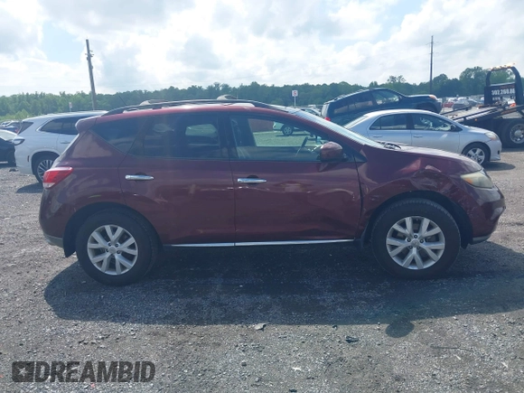2011 Nissan Murano SL z VIN JN8AZ1MW7BW183853, wystawiony jako IAAI lot #42266430 z przebiegiem 154 525 mil mil oraz . Historia ofert i sprzedaży dostępna na DreamBid. Obrazek 13.