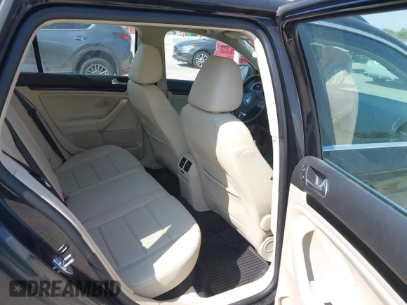 2014 Volkswagen Jetta TDI с VIN 3VWPL7AJ1EM605894, выставлен на аукционе IAAI как лот 42268917 с пробегом 77 559 миль миль и . История ставок и продаж доступна на DreamBid. Изображение 8.