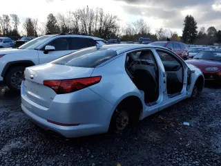 2013 Kia Optima LX with VIN 5XXGM4A75DG193823, listed as a Copart auction lot 81187984 with 171,081 mi miles and Salvage Title. Bid and sale history available at carsss.com. Image 3.