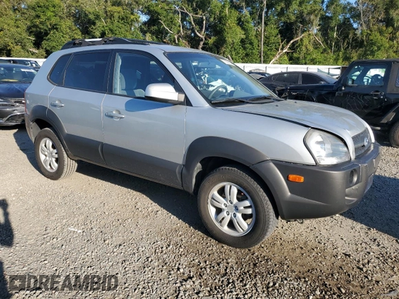 2007 Hyundai Tucson SE with VIN KM8JN12D67U637520, listed as a Copart auction lot 72886354 with 111,736 mi miles and Salvage Title. Bid and sale history available at carsss.com. Image 4.