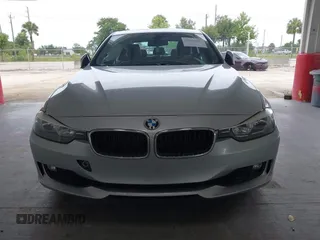 2013 BMW 3 Series 328i z VIN WBA3A5G58DNP18975, wystawiony jako IAAI lot #42401081 z przebiegiem 133 315 mil mil oraz . Historia ofert i sprzedaży dostępna na DreamBid. Obrazek 13.