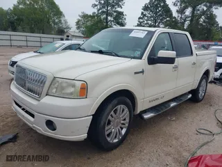 2007 Lincoln Mark LT with VIN 5LTPW16507FJ09066, listed as a IAAI auction lot 41893761 with 255,217 mi miles. Bid and sale history available at carsss.com. Image 17.