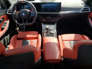 2025 BMW M3 Competition xDrive z VIN WBS33HJ02SFT91341, wystawiony jako Copart lot #53857085 z przebiegiem 5134 mil mil oraz Szkody całkowita. Historia ofert i sprzedaży dostępna na DreamBid. Obrazek 8.