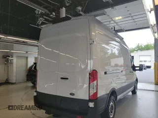 2023 Ford Transit Cargo с VIN 1FTBR1X89PKA75830, выставлен на аукционе IAAI как лот 42907933 с пробегом 17 668 миль миль и . История ставок и продаж доступна на DreamBid. Изображение 21.