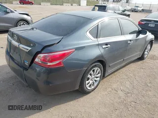 2013 Nissan Altima 2.5 S with VIN 1N4AL3AP1DC284760, listed as a IAAI auction lot 42003121 with 113,442 mi miles and . Bid and sale history available at carsss.com. Image 4.