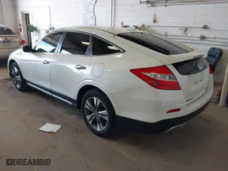 2014 Honda Crosstour EX-L with VIN 5J6TF2H58EL002246, listed as a IAAI auction lot 42086143 with 70,986 mi miles. Bid and sale history available at carsss.com. Image 3.