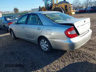 2004 Toyota Camry LE with VIN 4T1BE32K54U889401, listed as a IAAI auction lot 41778562 with Not Provided miles and . Bid and sale history available at carsss.com. Image 3.
