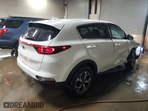 2020 Kia Sportage LX with VIN KNDPMCAC6L7806031, listed as a Copart auction lot 48813455 with 48,230 mi miles and Salvage Title. Bid and sale history available at carsss.com. Image 3.