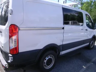 2020 Ford Transit Cargo z VIN 1FTBR1Y80LKB31906, wystawiony jako IAAI lot #42409006 z przebiegiem 85 902 mil mil oraz . Historia ofert i sprzedaży dostępna na DreamBid. Obrazek 1.