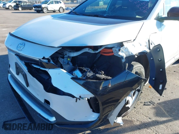 2023 Toyota bZ4X XLE z VIN JTMABACA5PA035744, wystawiony jako IAAI lot #41264742 z przebiegiem 27 792 mil mil oraz . Historia ofert i sprzedaży dostępna na DreamBid. Obrazek 6.