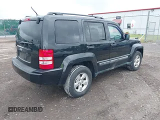 2012 Jeep Liberty Arctic z VIN 1C4PJMAK5CW111521, wystawiony jako IAAI lot #42611294 z przebiegiem 104 644 mil mil oraz . Historia ofert i sprzedaży dostępna na DreamBid. Obrazek 4.
