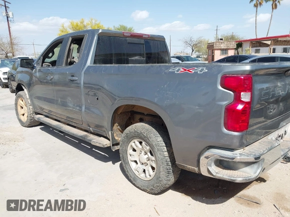 2020 Chevrolet Silverado 1500 LT with VIN 1GCRYDED8LZ340970, listed as a IAAI auction lot 41912514 with 1 mi miles. Bid and sale history available at carsss.com. Image 3.